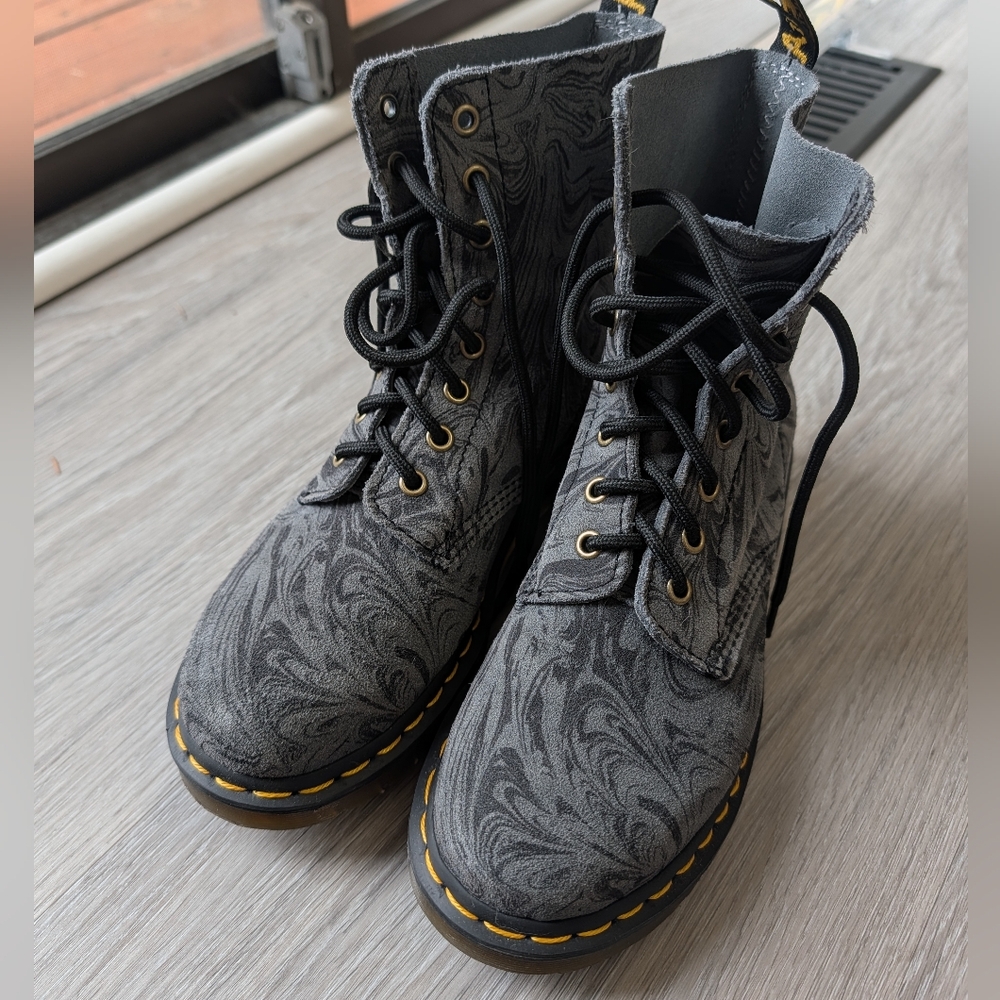 Dr martens Suede Soft Leather Boots, UK 5, US 7 In Women